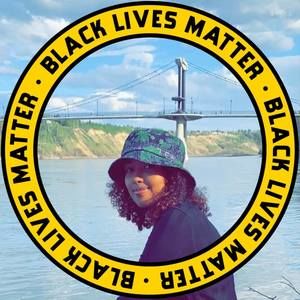 Meet your Posher, Alia